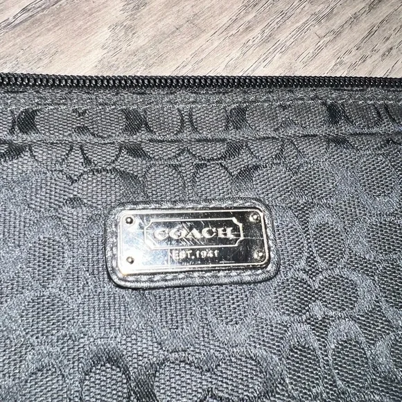 Coach Signature Black Laptop Bag - Picture 5 of 6